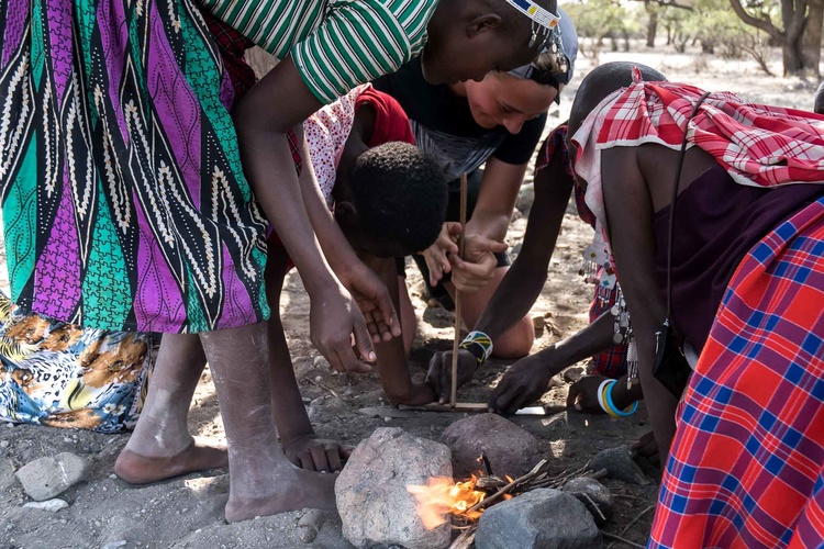 Transmission of knowledge ©Pajota Safaris
